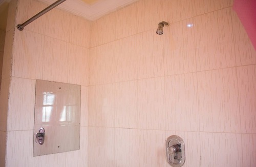 Oshodi-Isolo House | Maria Suites
