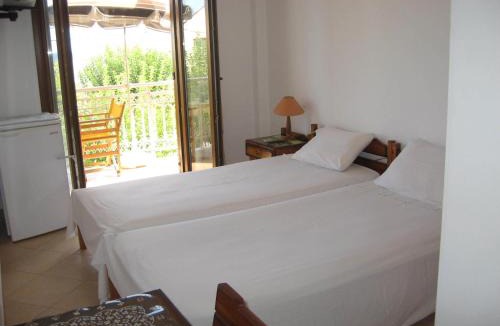 Ireon House | Marialena Pension
