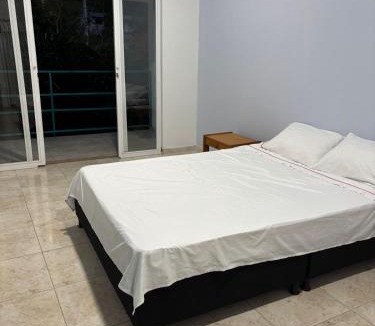 Utica House | Marialuna