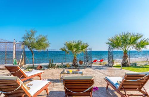 Marathon Villa | Maria’s Mansion 3 m from the SEA