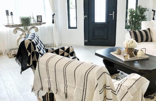 Lisa House | Marie Chalet