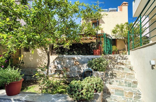 Violi Charaki House | Marilizas Spacious Maisonette