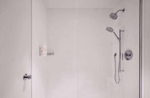 Stuart Hotel | Marina Access | Golf. Outdoor Pool. Gym.