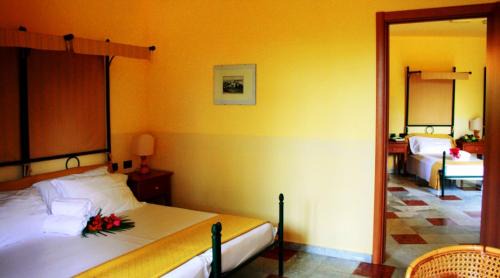 Botricello Hotel | Marina del Marchese