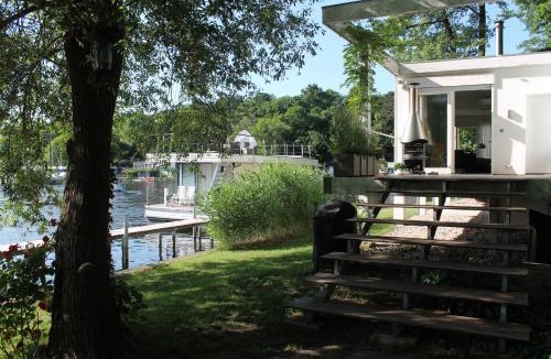 Westend Boat Rental | Marina Hausboote und Seelodge