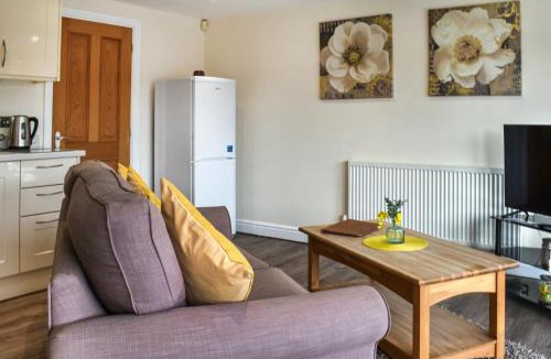 Tewitfield House | Marina Haven