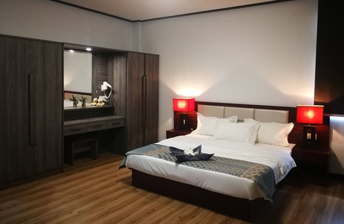 Kukundu Hotel | Marina Hotel