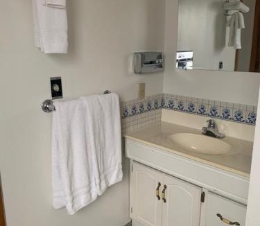 Seward Hotel | Marina Motel