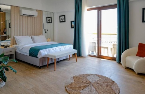 Akyaka City Center Hotel | Marina Port Akyaka