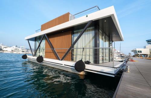 Loano Boat Rental | Marina Suite