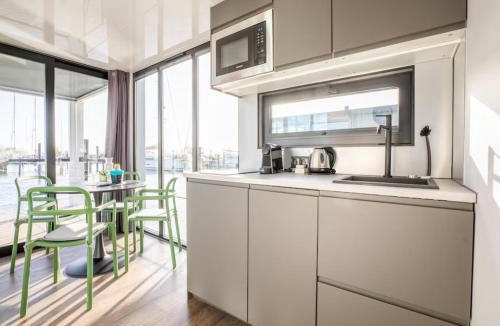 Volendam House | Marina Sunrise