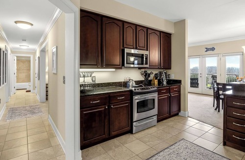 Lancaster Condo | Marina View Condo: Spacious 3-bedroom Condo by Center Hill Marina .
