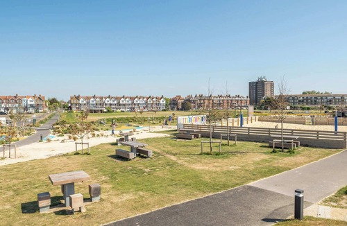 Littlehampton House | Marine Court First-floor Sleeps 3