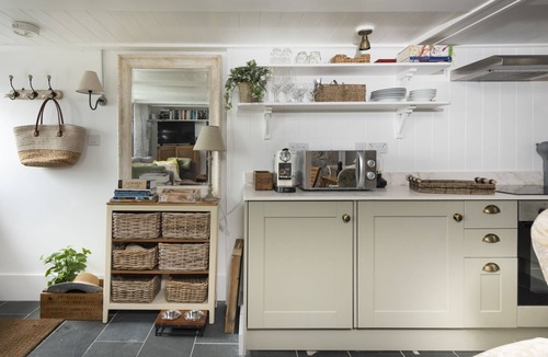 Mousehole Cottage | Mariners Cottage - a beautifully refurbished pet friendly 18th Century fisherman's cottage with sea