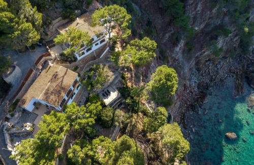 Banyalbufar Villa | Maripins. Villa con jacuzzi y vistas únicas al mar