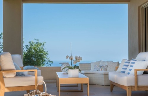 Chania Villa | Mariposa