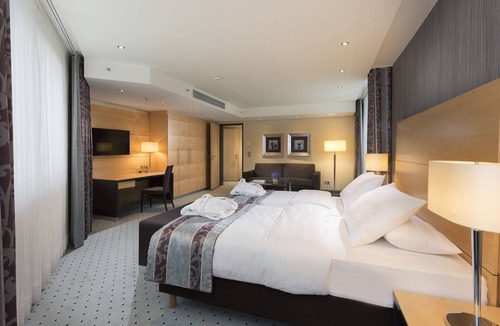 Unterrath Hotel | Maritim Hotel Düsseldorf