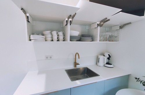 Eidelstedt Apartment | Maritime studio with spacious balcony. Free parking on the street