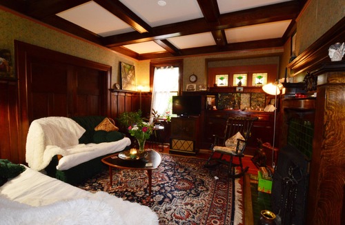 James Bay House | Marketa's Bed & Breakfast