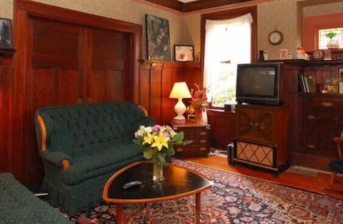 James Bay House | Marketa's Bed & Breakfast