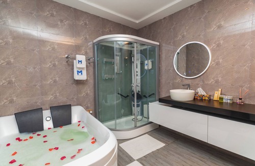 Nyanyanu Hotel | MARLIN RESORT