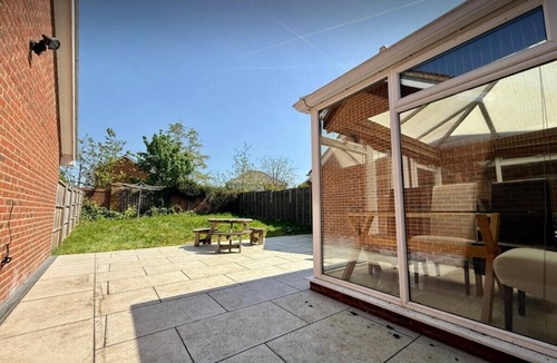 Hook House | Marlow Town-House Contractors & Families Welcome