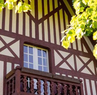 Bras de Fer House | Marquise Barbot