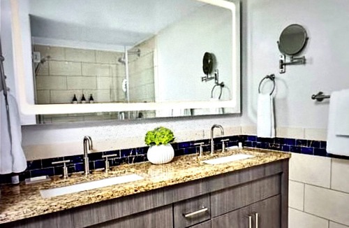 Marco Island Resort | Marriott Crystal Shores Three Bedroom Poolside Villa