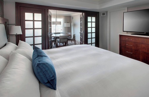 West Conshohocken Hotel | Marriott Philadelphia West
