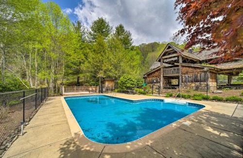 Wolf Laurel House | Mars Hill Cabin w/Pool Table ~ 2 Mi to Wolf Ridge