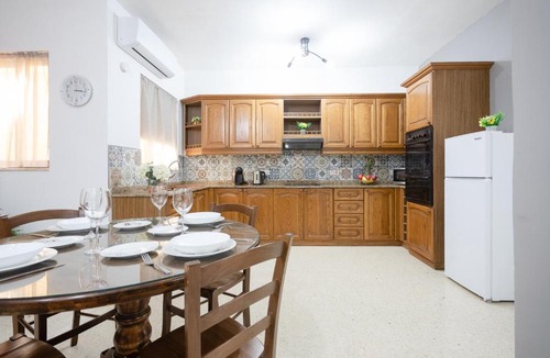 Marsalforn Apartment | Marsalforn Apartment
