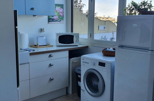 Martigues Condo | Martigues, superb studio (2)opposite the Etang de Berre