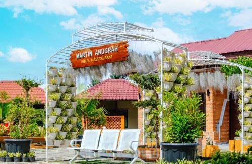 Parmonangan Hotel | Martin Anugrah Hotel & Restaurant