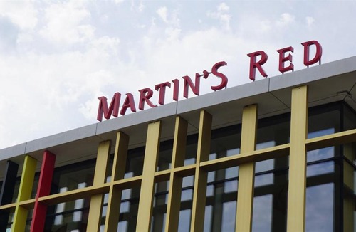 Tubize Hotel | Martin's Red
