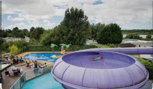 Blackpool Resort | Marton Mere 8 Berth Caravan