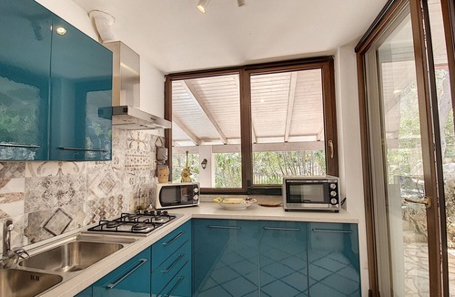 Marina di Marittima Villa | Marvellous property w/heated pool & sea access