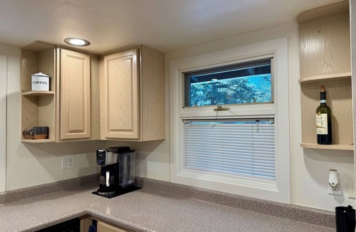 Cheyenne Canyon Cabin | Marvelous 2-bedroom cabin in cozy Colorado Springs getaway