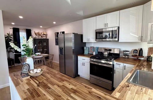 Providence House | Marvelous 3-bedroom house with AC in North Providence