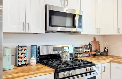 Providence House | Marvelous 3-bedroom house with AC in North Providence
