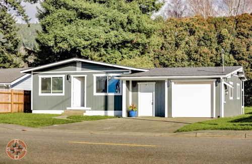 Smith River House | Marvelous 3-bedroom house with WiFi in Smith River