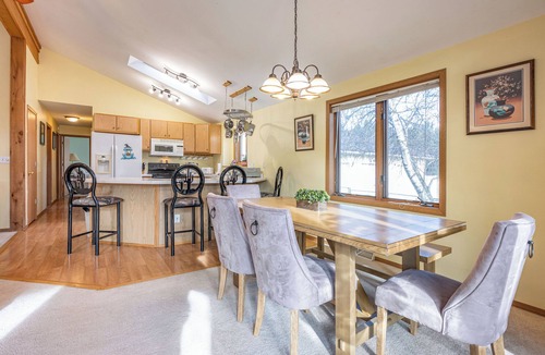 Wisconsin Dells House | Marvelous 4-bedroom house with 5 Acres of Land 5 Minutes from Downtown Dells