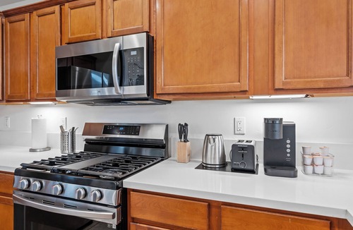 Lincoln Acres Condo | Marvelous 4-bedroom condo in San Diego