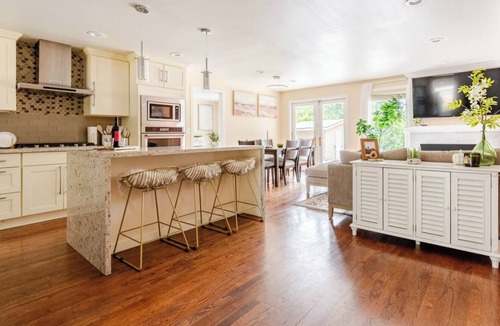 Grass Lawn House | Marvelous 4-bedroom house with AC in Redmond