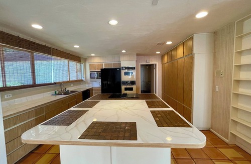 Gainesville House | Marvelous 4-bedroom house with pool and AC in Gainesville