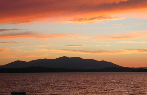 Lake Almanor West Villa | Marvelous 4-bedroom villa with AC in charming Chester. Lake Almanor Home