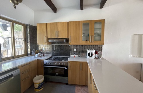 Suwailih Villa | Marvelous 4-bedroom villa in Amman with WiFi, AC , Swimming Pool, Outdoor HotTub