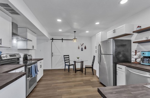 Glendale House | Marvelous 5-bedroom house in family friendly Glendale