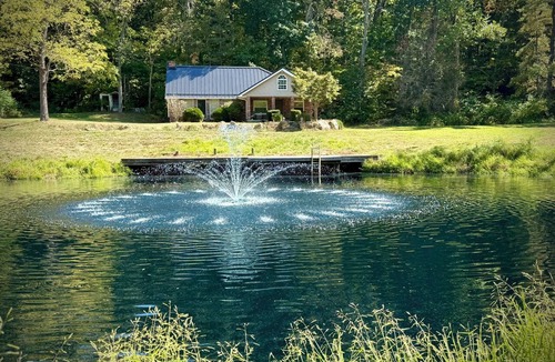 Chillicothe Cabin | Marvelous 5-bedroom cabin with AC in charming Chillicothe great family fishing