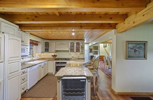 Fishs Eddy House | Marvelous 5-bedroom house in Fishs Eddy with AC, fitness room, WiFi