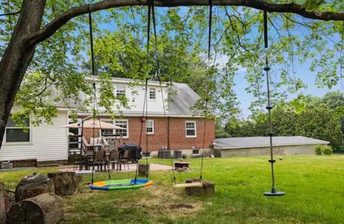 South Blooming Grove House | Marvelous 6-bedroom house with AC in Monroe